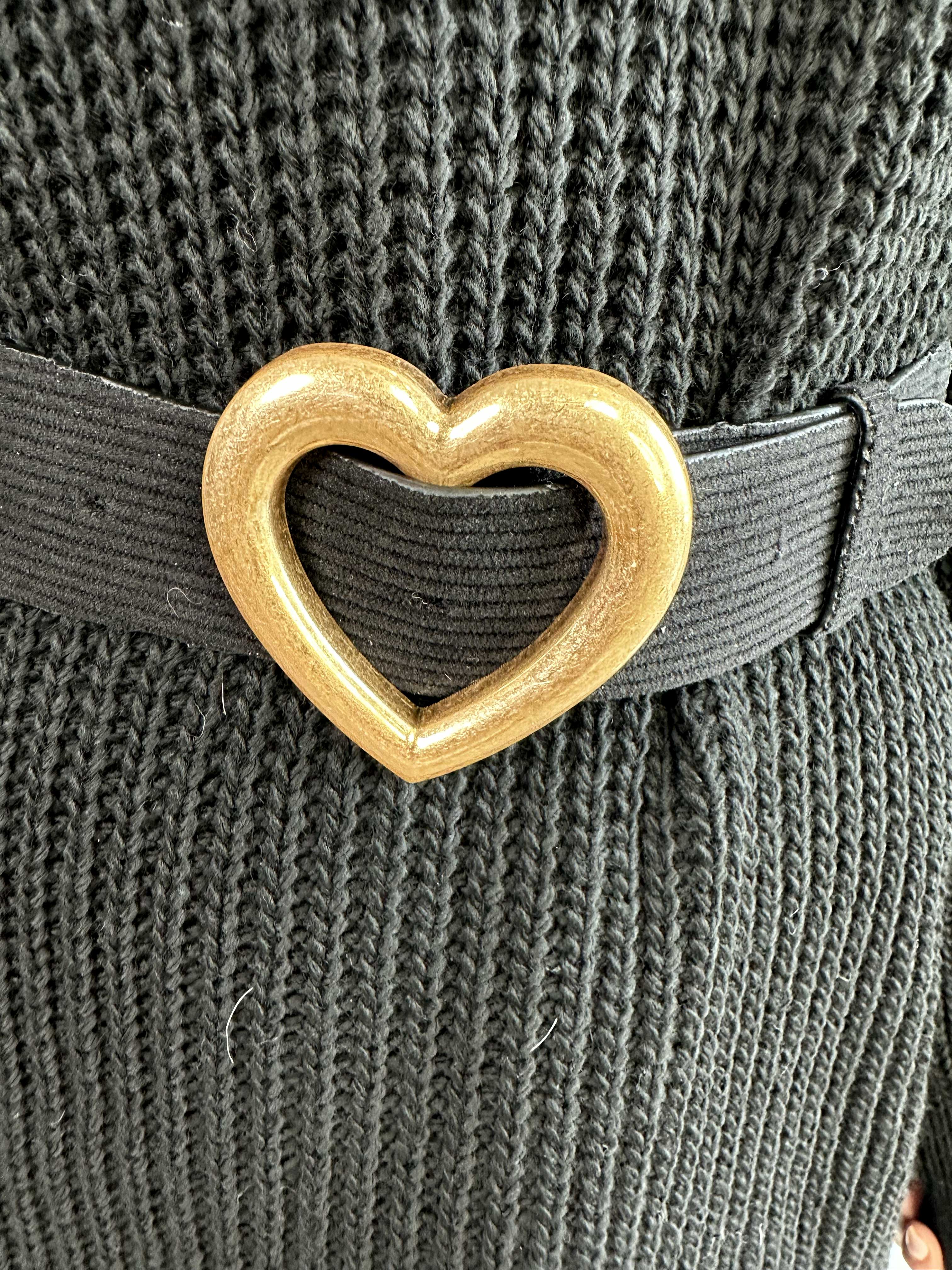 Lidija - Sødt elastisk bælte med hjertespænde